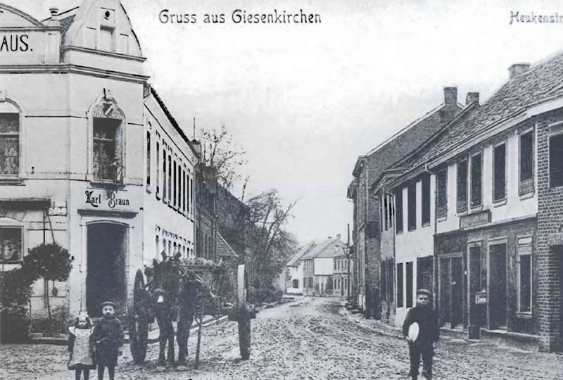 Heukenstraße mit Gasthaus Karl Braun um 1910